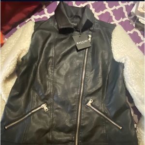 Pleather jacket w fur sleeves